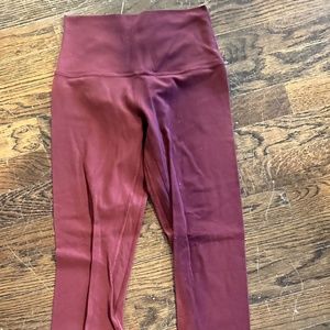 Lululemon Align Size 2 Maroon Length 23"